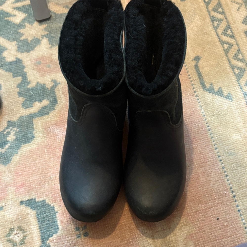 No 6 shearling boots
